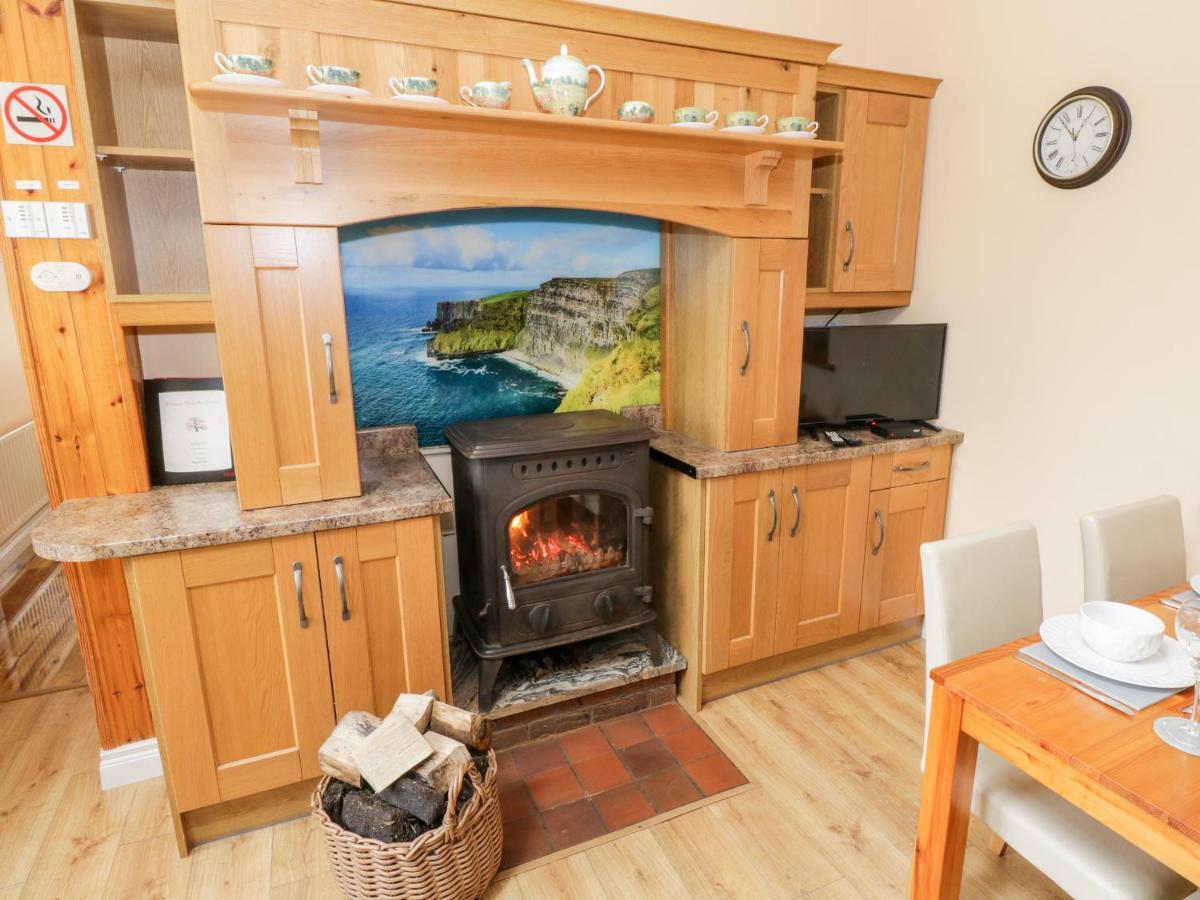 Cherry Tree Cottage Ballintober  Екстер'єр фото